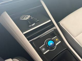 VOLKSWAGEN Tiguan usata, con Bracciolo