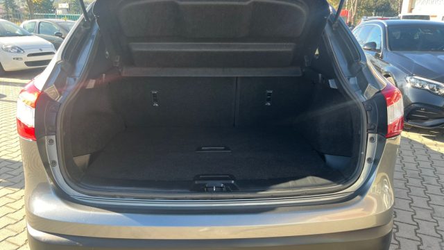 NISSAN Qashqai usata, con Sensori di parcheggio posteriori