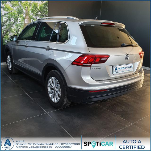 VOLKSWAGEN Tiguan usata, con Autoradio