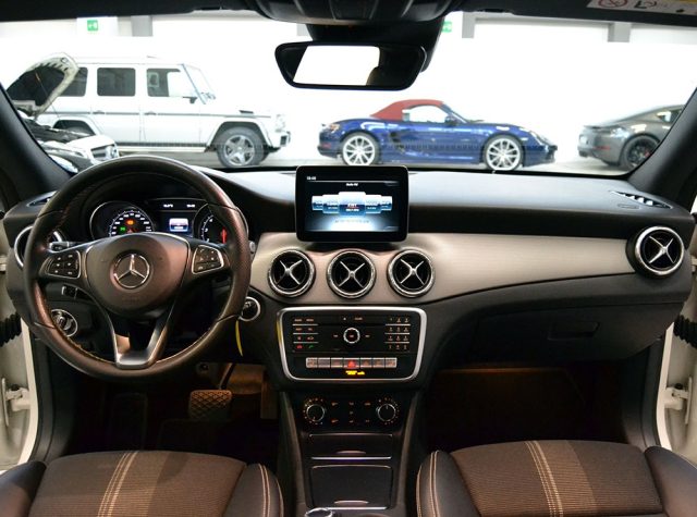 MERCEDES-BENZ CLA 180 usata, con Alzacristalli elettrici