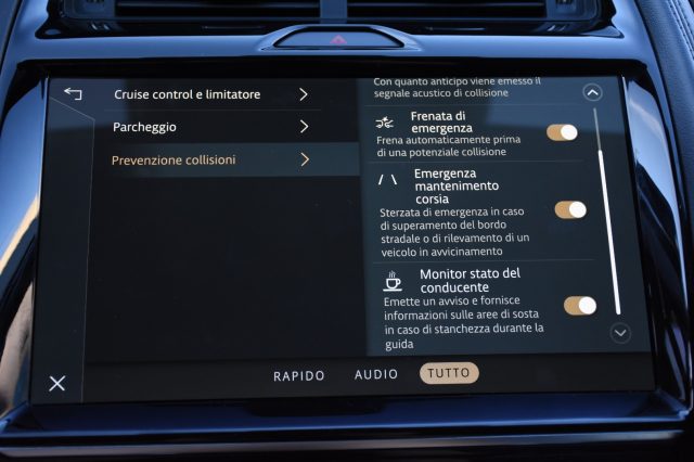 JAGUAR E-Pace usata, con Sensore di pioggia