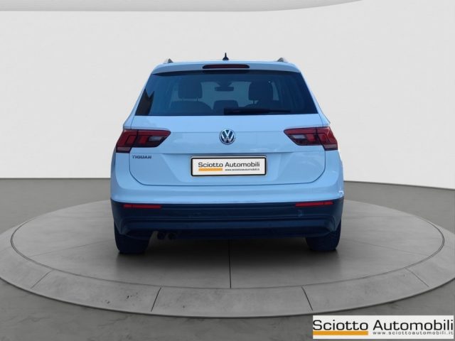 VOLKSWAGEN Tiguan usata, con Autoradio