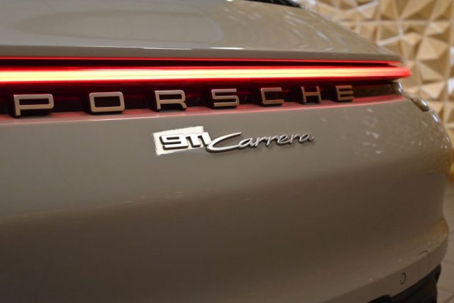 PORSCHE 911 usata 18