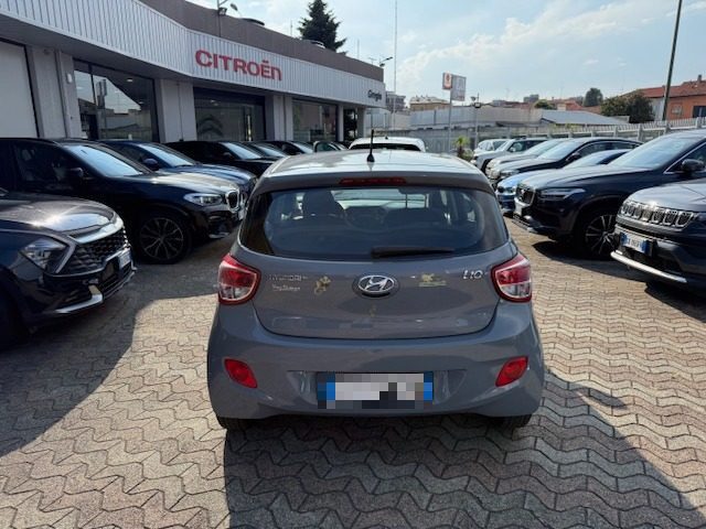 HYUNDAI i10 usata, con Autoradio