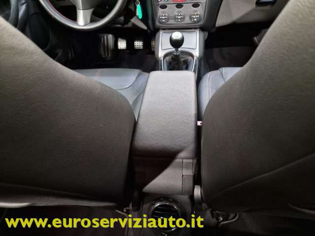 ALFA ROMEO GT usata 23