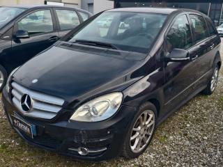MERCEDES-BENZ B 180 usata, con Climatizzatore