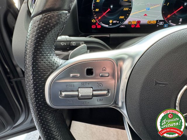 MERCEDES-BENZ GLA 200 usata, con Park Distance Control