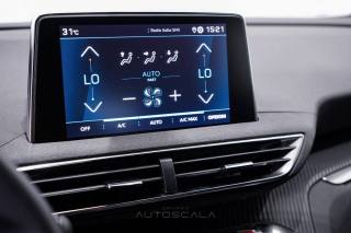 PEUGEOT 5008 usata, con Touch screen
