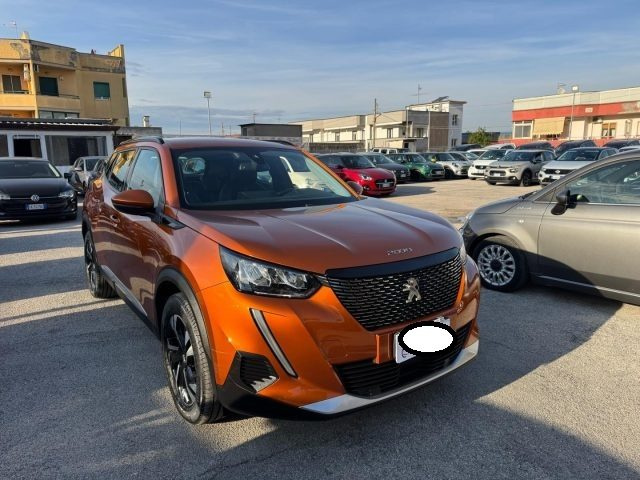 PEUGEOT 2008 usata, con Airbag