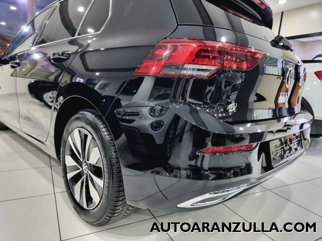 VOLKSWAGEN Golf usata, con Luci diurne LED