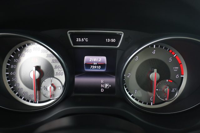MERCEDES-BENZ CLA usata 6