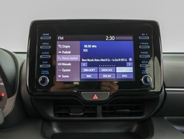 TOYOTA Yaris usata, con Bracciolo
