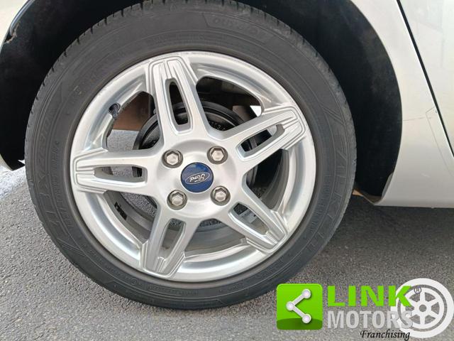 FORD Fiesta usata, con Sensori di parcheggio posteriori