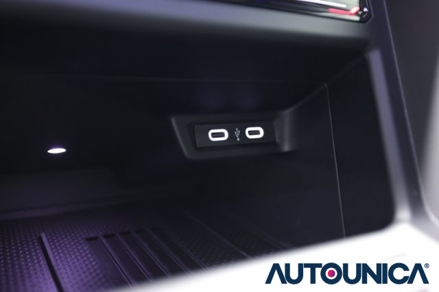 VOLKSWAGEN Taigo usata, con Vivavoce