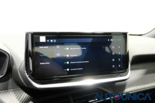 PEUGEOT 2008 usata, con Volante multifunzione