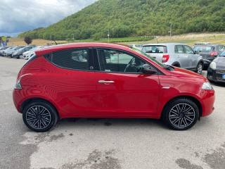 LANCIA Ypsilon usata, con Autoradio