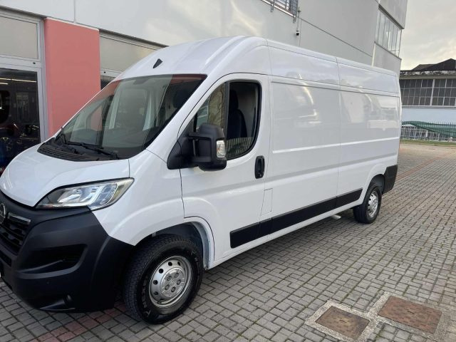 OPEL Movano usata, con Airbag