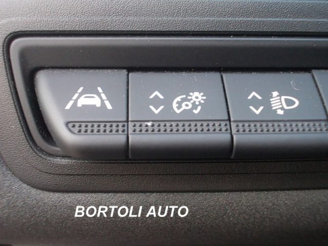 RENAULT Captur usata, con Bracciolo