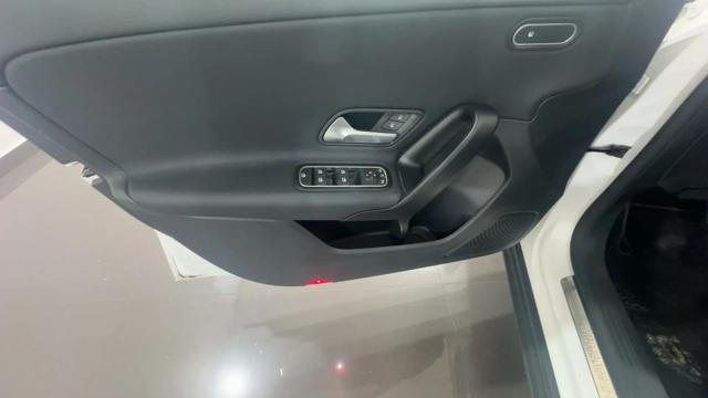 MERCEDES-BENZ A 180 usata, con Autoradio