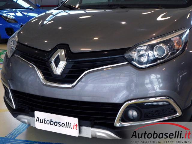 RENAULT Captur usata, con Bracciolo
