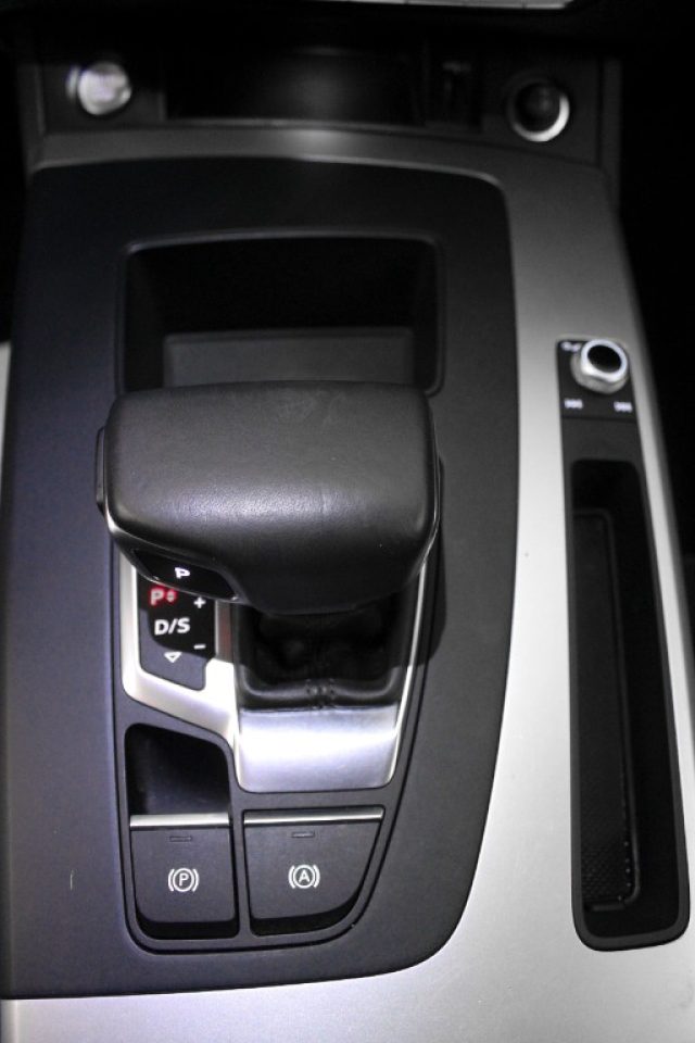 AUDI Q5 usata, con Autoradio