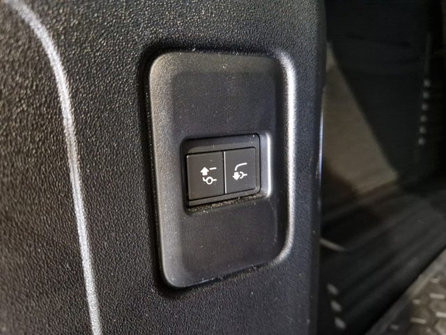 LAND ROVER Defender usata, con Sedili riscaldati