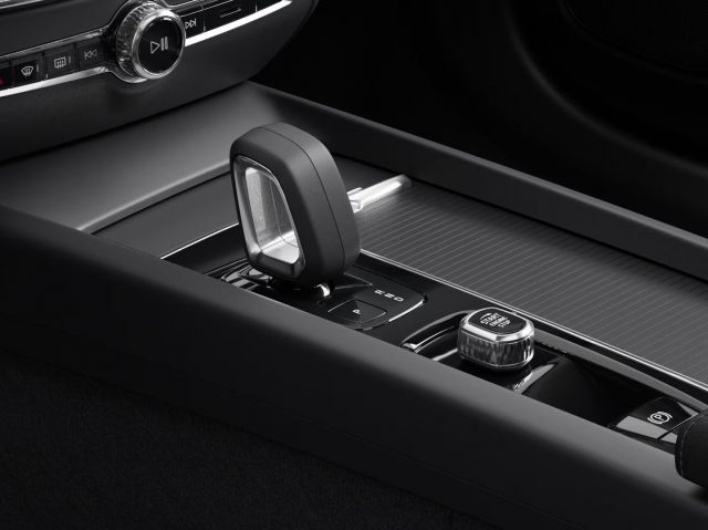 VOLVO V60 usata, con Controllo automatico clima