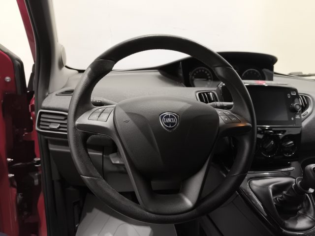 LANCIA Ypsilon usata, con ESP