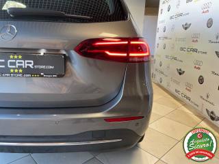 MERCEDES-BENZ B 180 usata, con Autoradio digitale