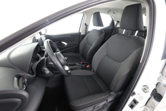 TOYOTA Yaris usata 2