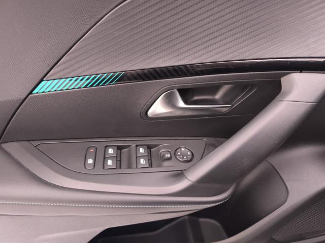 PEUGEOT 2008 usata, con Vetri oscurati