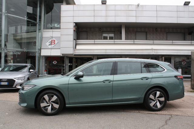 VOLKSWAGEN Passat Variant usata, con Airbag
