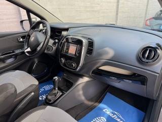 RENAULT Captur usata, con Autoradio