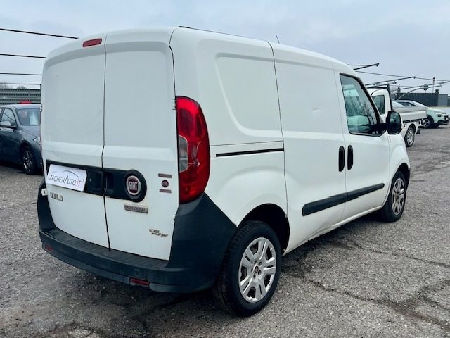 FIAT Doblo usata, con Alzacristalli elettrici