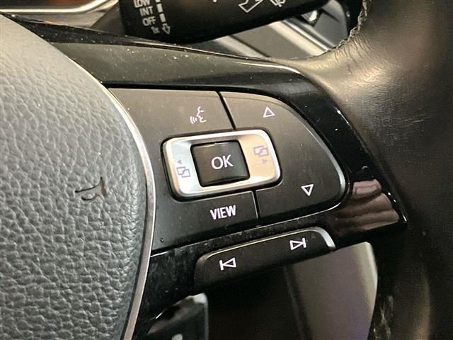 VOLKSWAGEN T-Roc usata, con Volante multifunzione