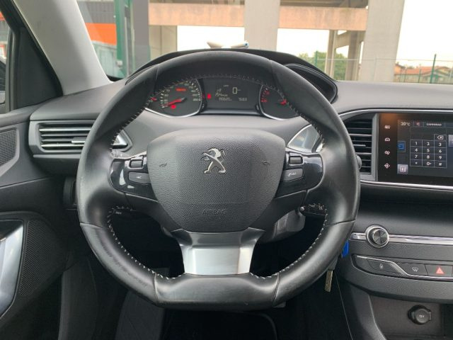 PEUGEOT 308 usata, con Controllo automatico clima