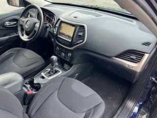 JEEP Cherokee usata, con Autoradio