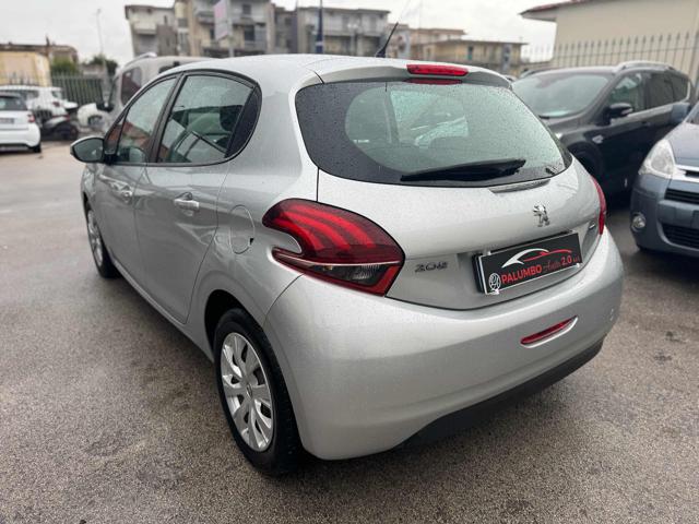 PEUGEOT 208 usata, con Autoradio