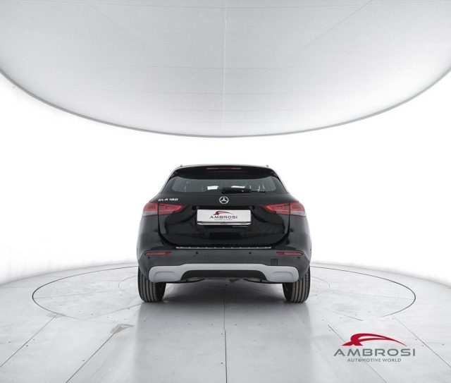 MERCEDES-BENZ GLA 180 usata 5