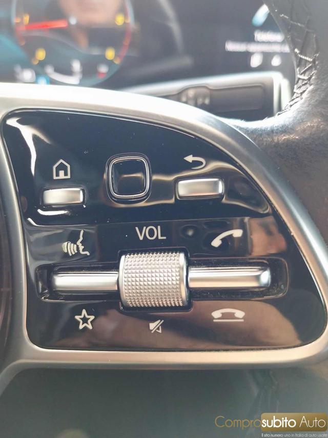 MERCEDES-BENZ GLA 180 usata 30