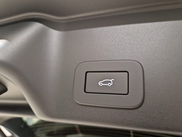 LAND ROVER Range Rover Evoque usata, con Volante in pelle