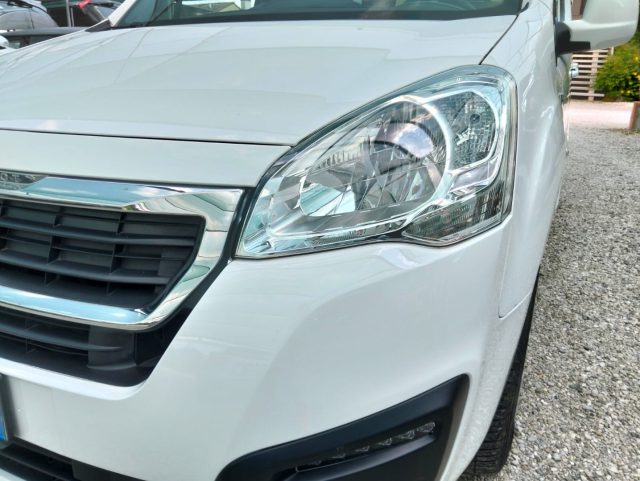 PEUGEOT Partner usata, con Alzacristalli elettrici