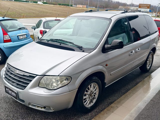 CHRYSLER Voyager usata, con Autoradio