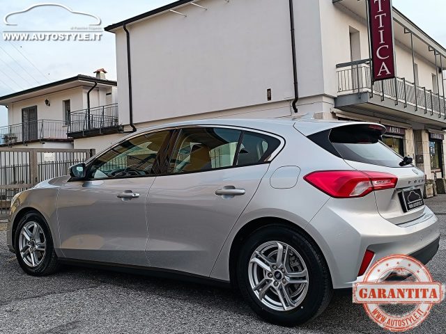 FORD Focus usata, con Fari di profondità antiabbagliamento