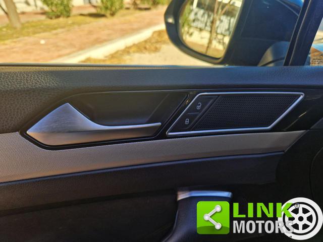 VOLKSWAGEN Passat Variant usata, con Bluetooth