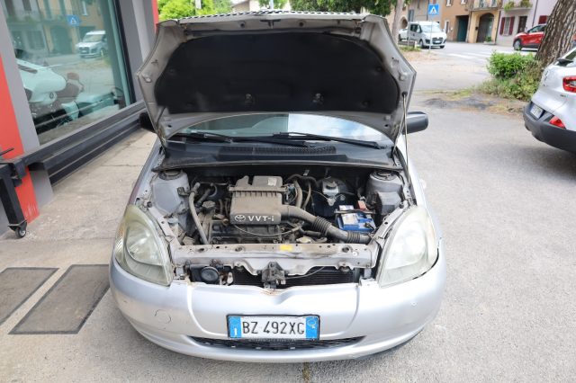 TOYOTA Yaris usata, con Isofix