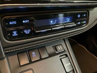 TOYOTA Auris usata, con Isofix