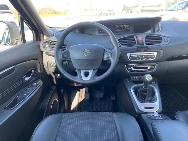 RENAULT Scenic usata, con Autoradio