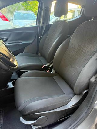 LANCIA Ypsilon usata, con Chiusura centralizzata