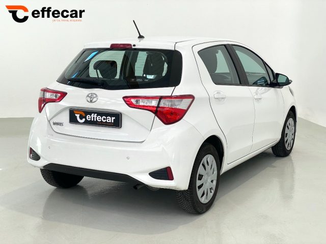 TOYOTA Yaris usata, con Autoradio
